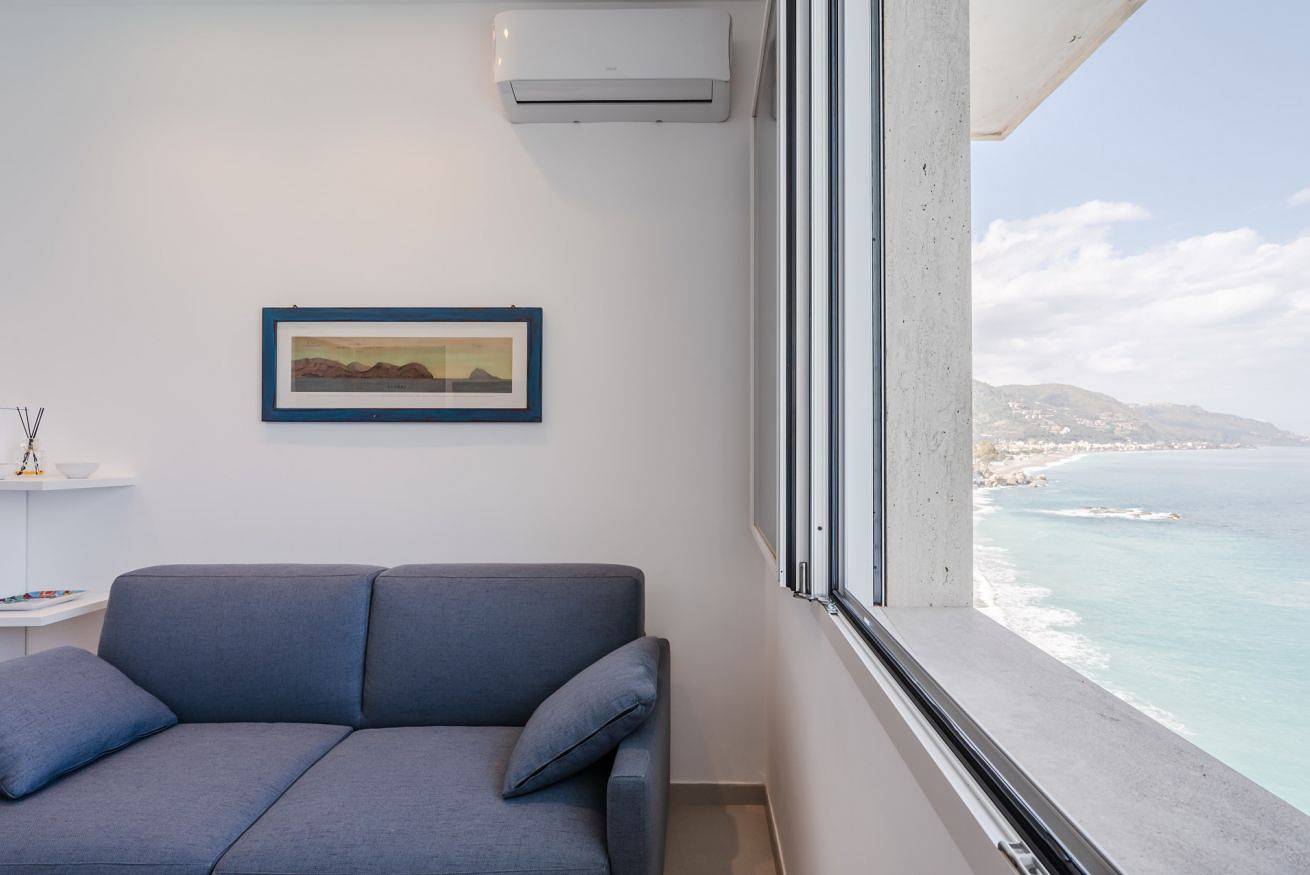 Appartamento intero, Taormina Seaview Studio a few steps from the Beach in Mazzarò, Taormina