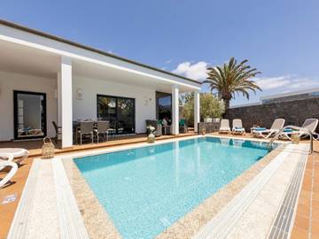 Holiday Rental for 6 People in Castillo del Águila, Yaiza, Photo 1