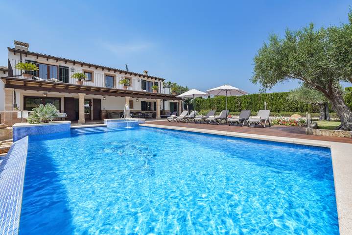 Finca für Gruppen für 10 Personen, mit Garten und Terrasse in Pollença