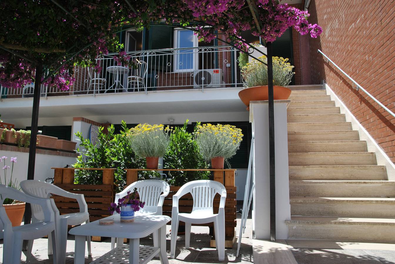 La Bouganville a 200 mt dal mare in Sperlonga, Provincia di Latina