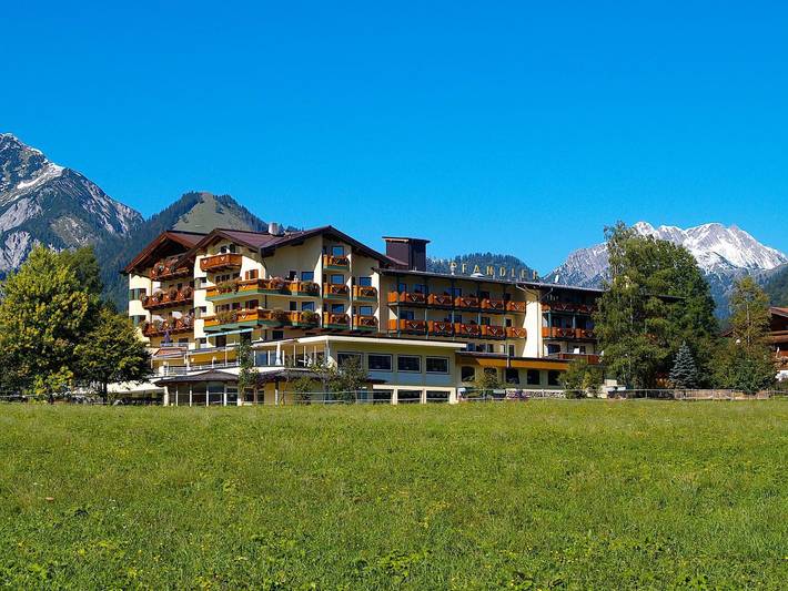 Hotel für 2 Personen, mit Pool und Garten sowie Seeblick in Eben am Achensee - 2