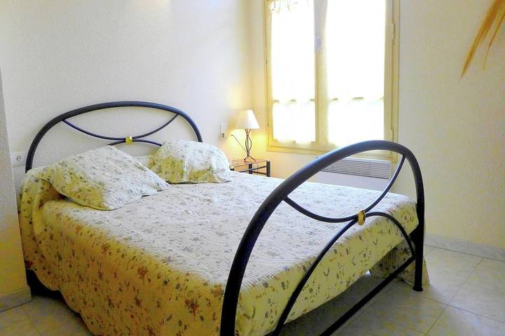 Location de vacances pour 6 personnes, avec terrasse ainsi que jardin et piscine à Félines-Minervois - 3