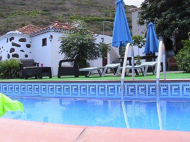 Ferienhaus für 6 Personen, mit Terrasse und Garten sowie Pool und Ausblick