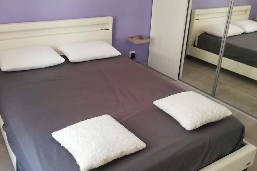 Entire apartment, House with garden, walking trails Between land and sea 20 minutes, in Cournonterral, Côte d'Améthyste
