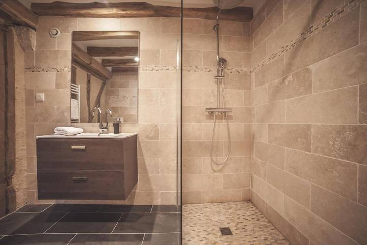 Chambre d’hôte pour 3 personnes, avec jardin ainsi que vue et piscine dans le Cher - 4