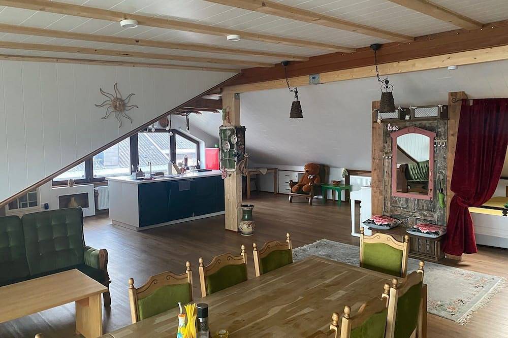 Ganze Wohnung, Großzügige Wohnung mit Panoramablick über Bingen und das Rheintal in Bingen am Rhein, Landkreis Mainz-Bingen