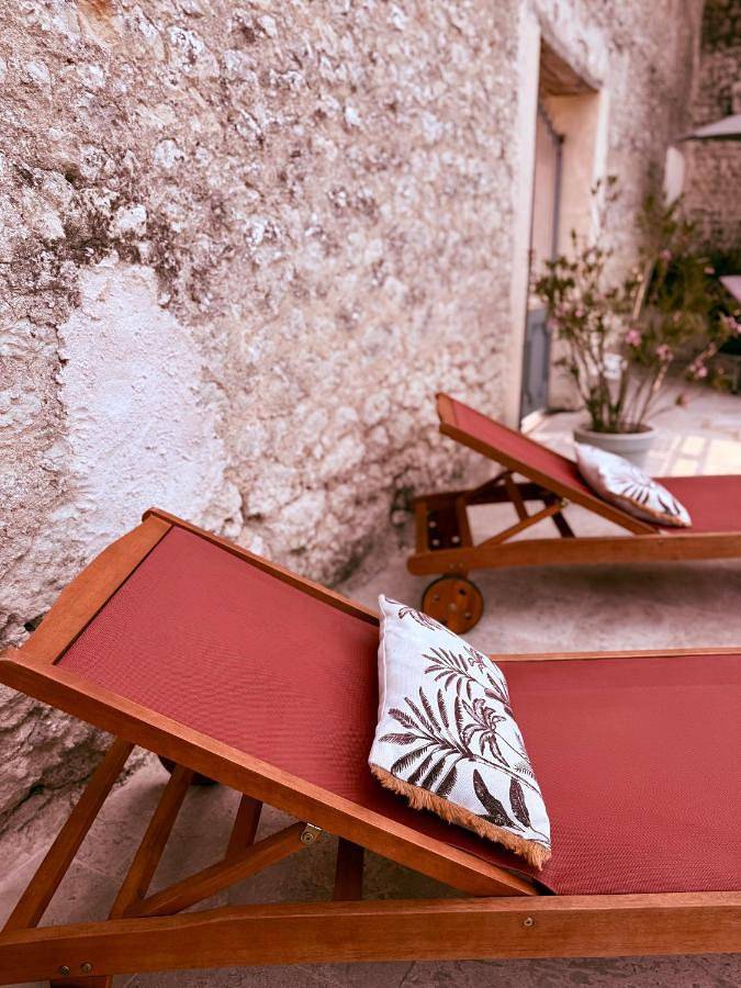 Location de vacances pour 11 personnes, avec vue ainsi que piscine et jardin, animaux acceptés à Saint-Romain - 4