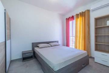 Apartment for 8 People in San Giljan, Malta Island, Photo 1