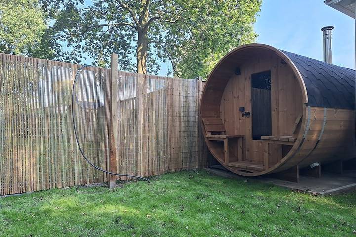 Appartement voor 4 personen, with tuin and zwembad as well as whirlpool in Heinkenszand