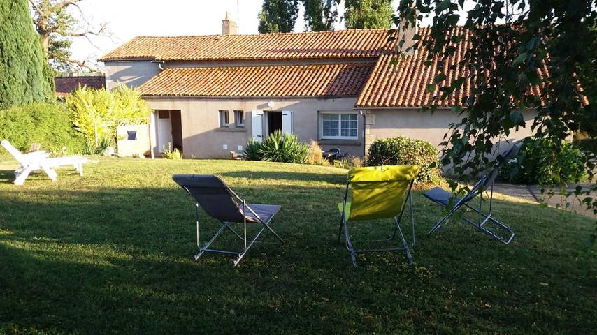 Gîte pour 7 personnes, avec terrasse à La Pommeraie-sur-Sèvre