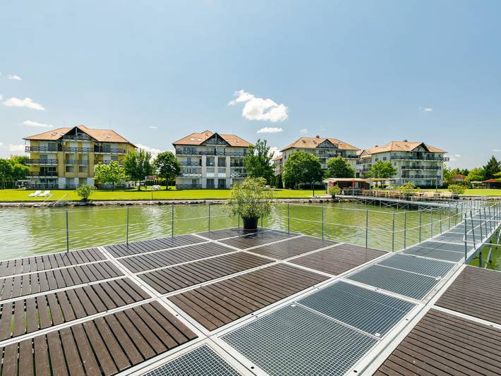 Ferienwohnung für 4 Personen, mit Garten und Seeblick - 1