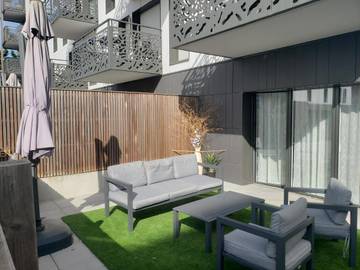 Gîte pour 2 personnes, avec terrasse dans Port Olona