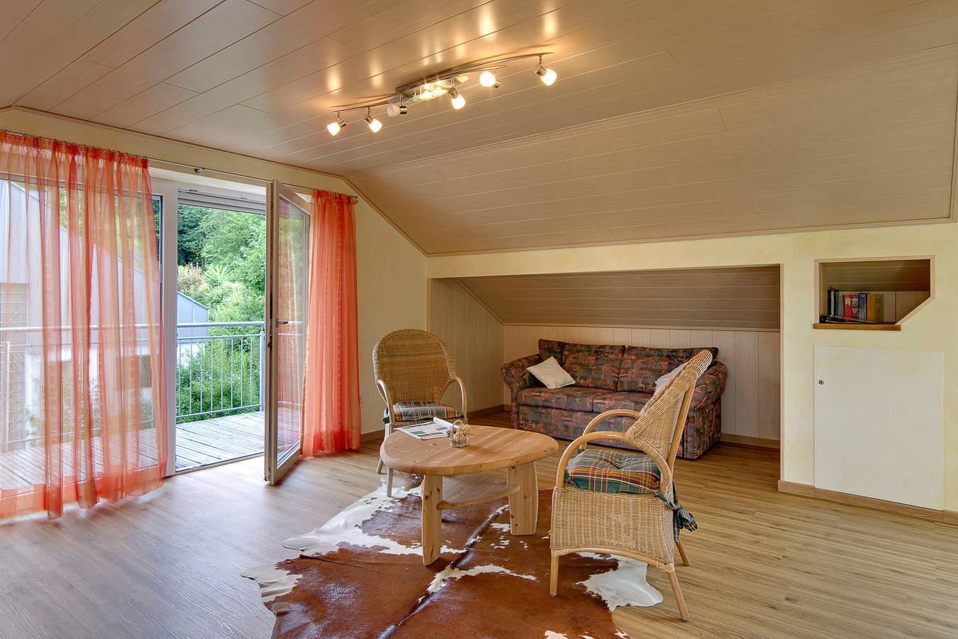 Ganze Ferienwohnung, Panorama-Fewo Töpfer in Annweiler, Trifelsland