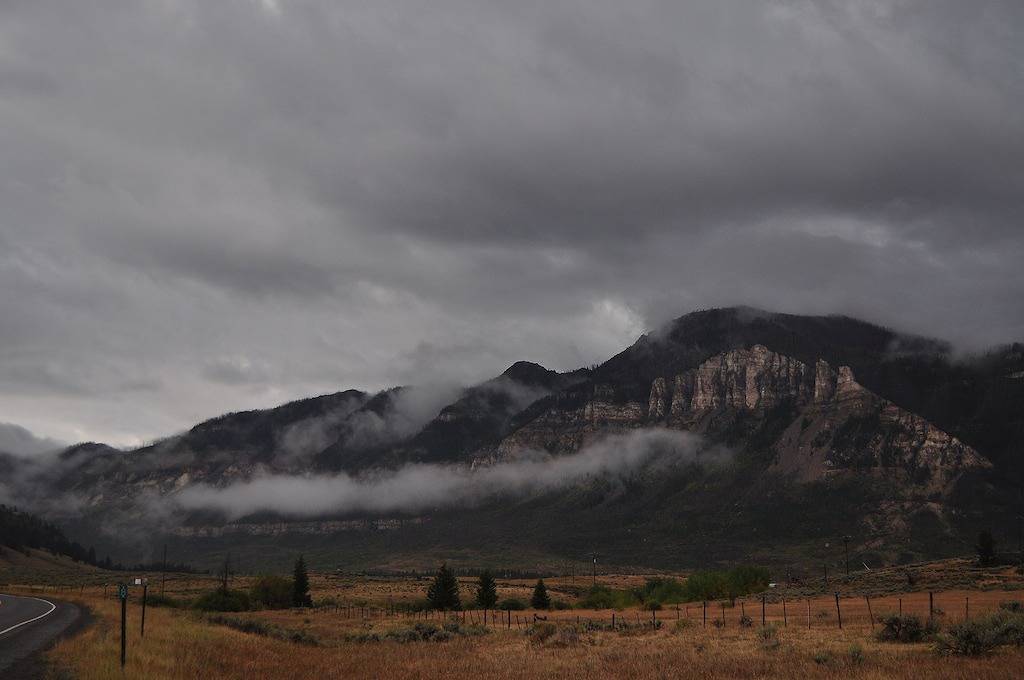 Jurte neben Clarks Gabelung des Yellowstone River, 30 Minuten von Yellowstone entfernt in Cody (WY), Absaroka Range