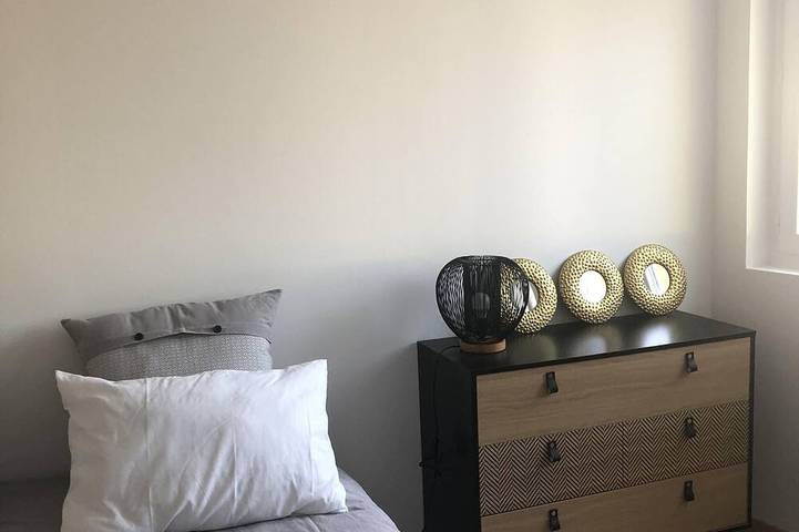 Location de vacances pour 7 personnes, avec piscine et jardin à Longué-Jumelles - 2