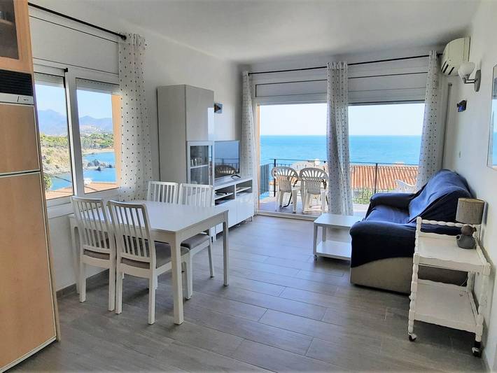 Ferienwohnung für 4 Personen, mit Balkon und Terrasse sowie Garten in Llanca - 2