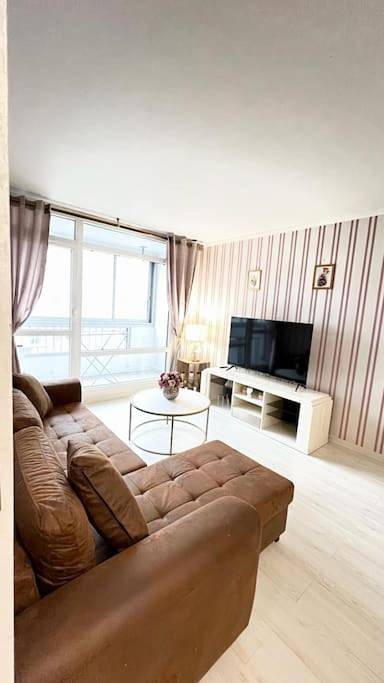 Appartement de vacances pour 7 personnes, avec Balcon ainsi que Terrasse et Vue à Argenteuil