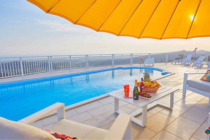 Location de vacances pour 6 personnes, avec terrasse ainsi que jacuzzi et piscine à Agrigente - 4