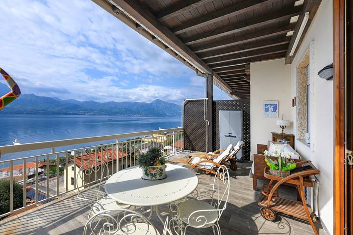 Apartamento inteiro, Apartamento de férias "Residence La Mignon Romantic" junto ao Lago de Garda in Torri del Benaco, Pré-Alpes de Garda