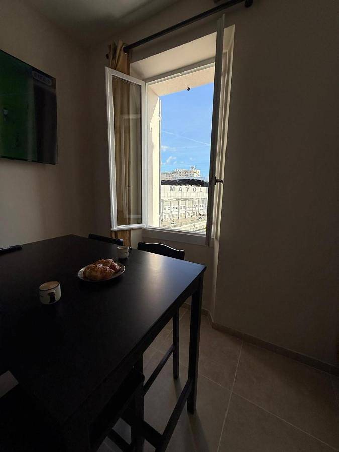 Gîte pour 4 personnes, avec vue, animaux acceptés dans Office De Tourisme De Toulon - 2