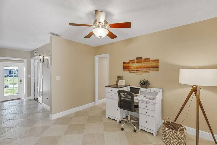 Vacation rental for 14 people, with hot tub and yard in Melbourne (FL)