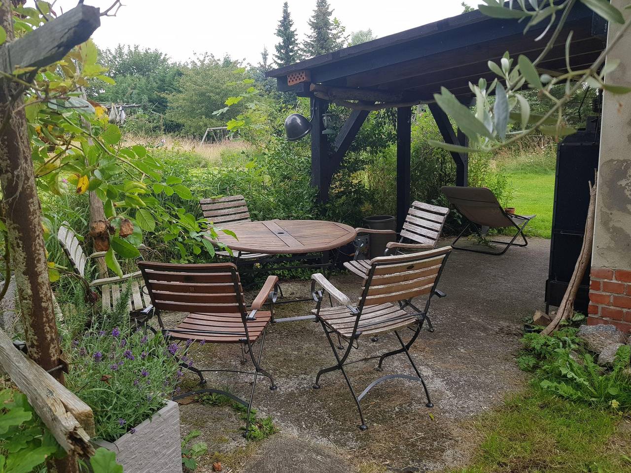 Niedliches kleines Ferienhäuschen auf Rügen nahe Stralsund in Altefähr, Stralsund Umland