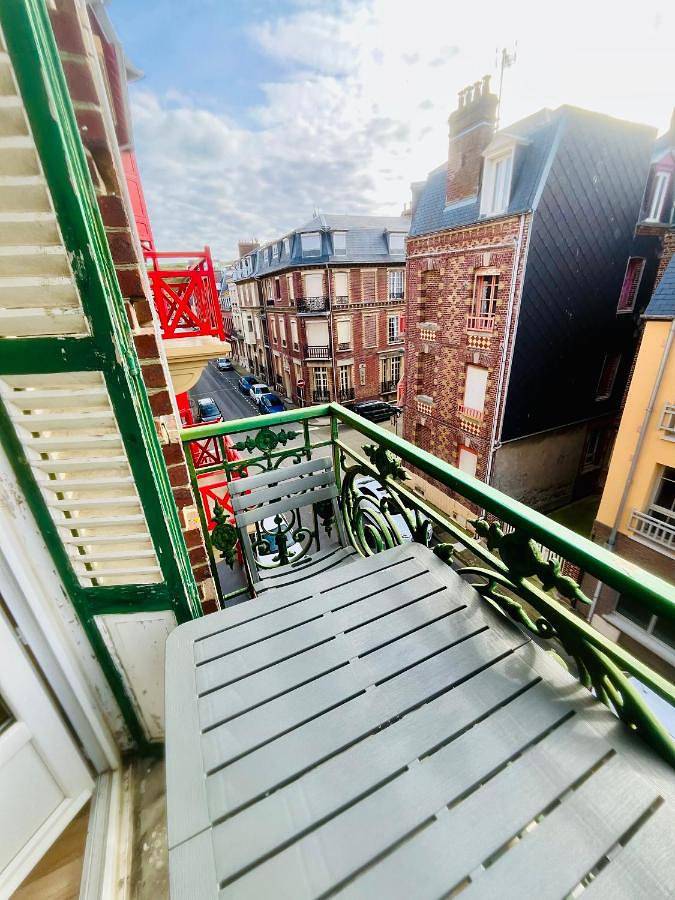 Gîte pour 3 personnes, avec balcon dans Office De Tourisme De Mers Les Bains - 2