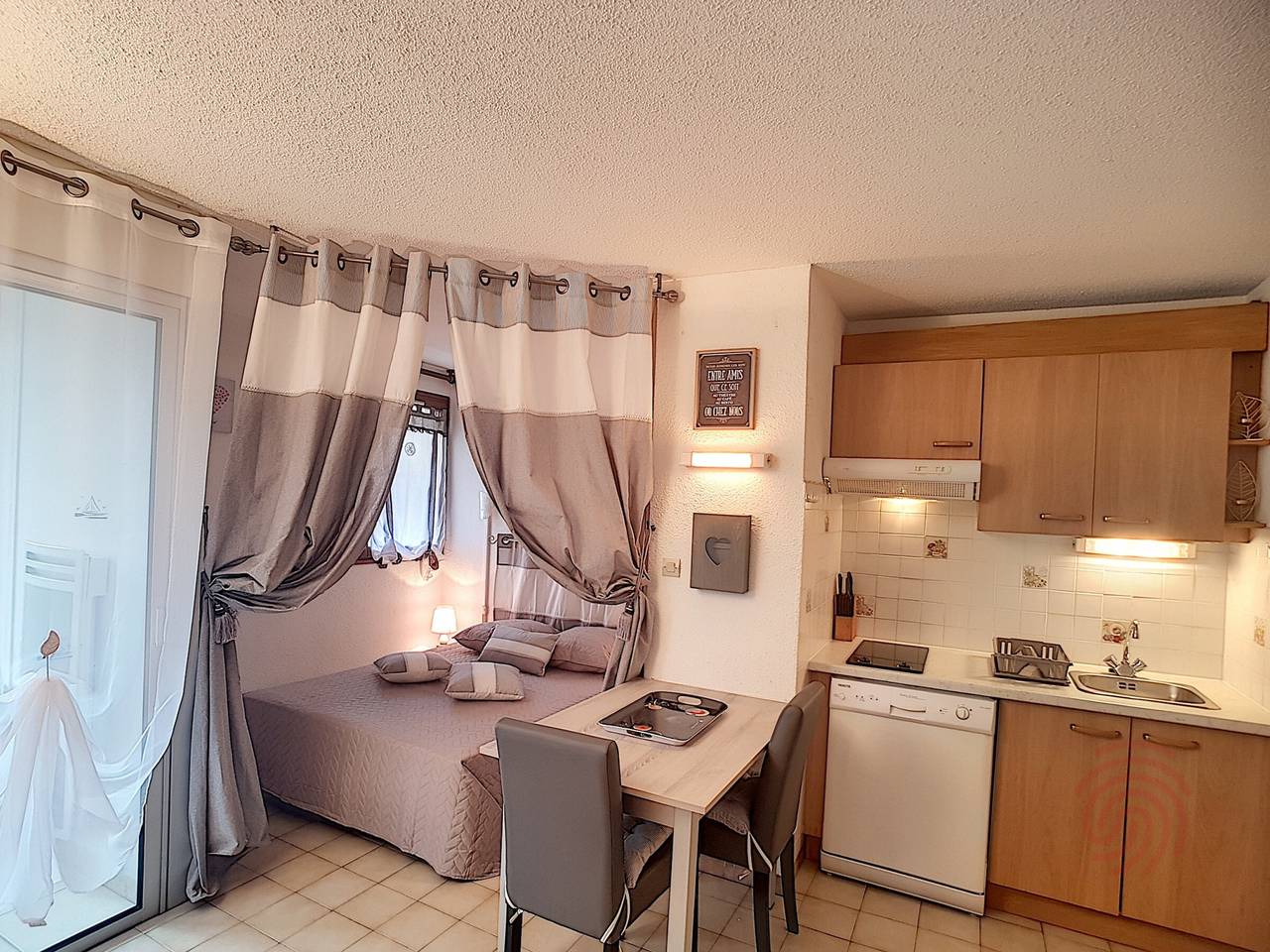 Ganzes Studio, Lamalou Wohnung 1. Stock, Haustiere erlaubt, nahe Zentrum und Thermen in Lamalou-les-Bains, Béziers und Umgebung