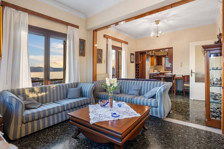 Appartement entier, Appartement de vacances pour 6 personnes avec balcon in Plataniás, Région de la Canée