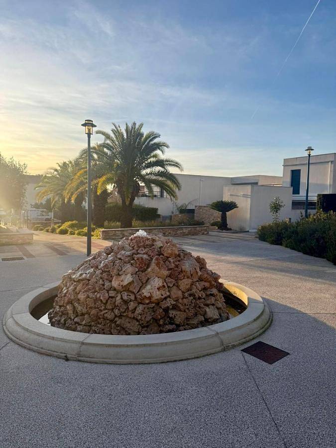 Gîte pour 4 personnes, avec balcon ainsi que vue et piscine à Le Crès - 2