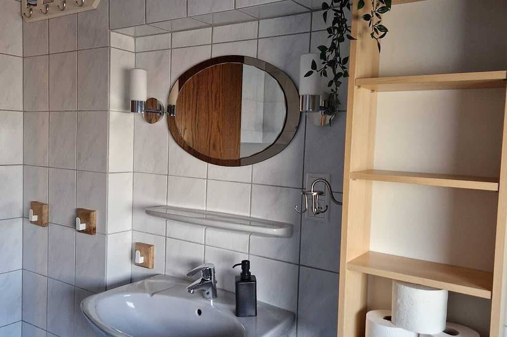 Ganze Wohnung, Große moderne Ferienwohnung 90qm in Waldbröl für bis zu 6 Personen. in Waldbröl, Oberbergischer Kreis