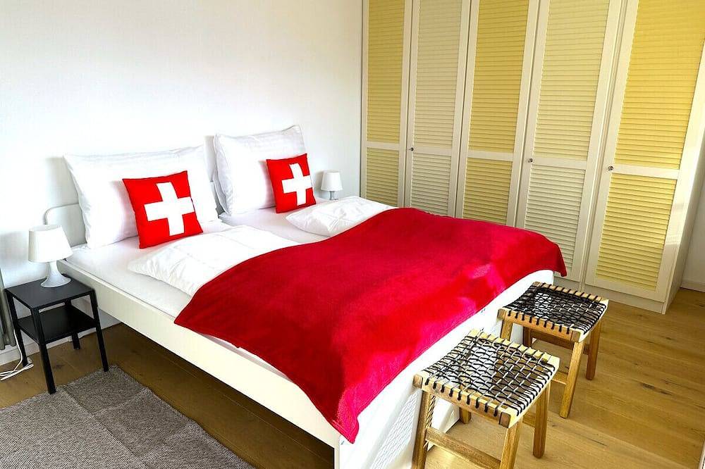 Swisshut Stunning Views Alps & Lake in Sigriswil, Meer van Thun