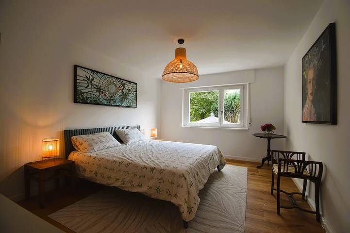 Ganze Wohnung, Sonnige 4 Zimmer Gartenwohnung mit Pool nähe See für bis zu 6 Personen in Eriskirch, Region Bodensee-Oberschwaben
