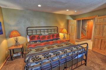 Vacation House for 8 Guests in Breckenridge, Summit County, Picture 4