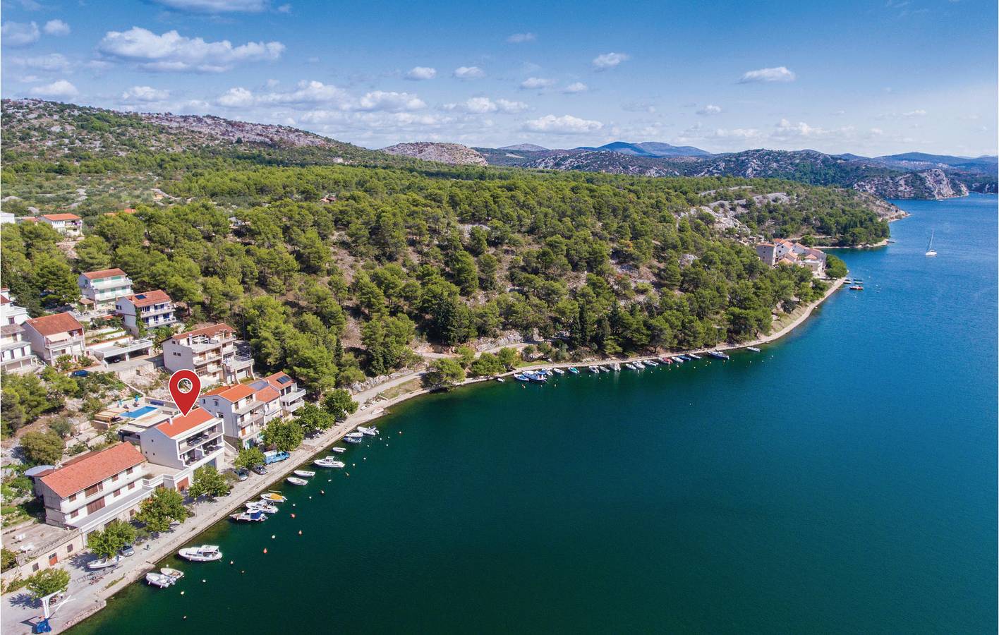 Ferienhaus für 12 Personen mit Terrasse in Raslina, Šibenik-Knin