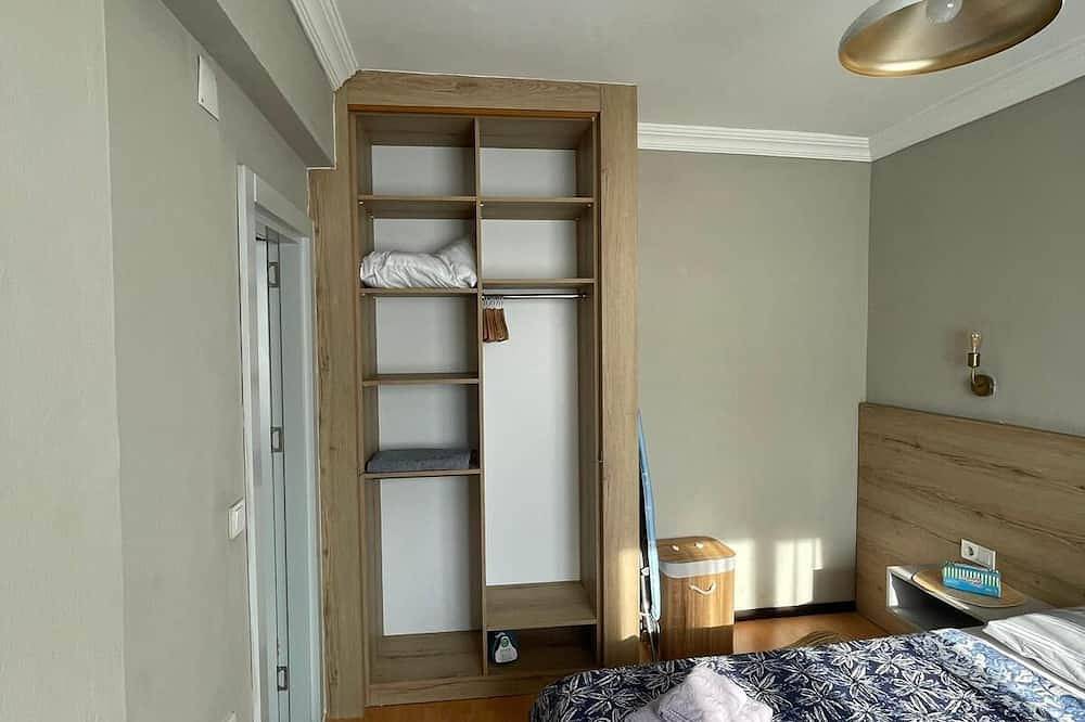Ganze Wohnung, Cozy 1-bedroom flat in near Old Town with Ac and balcony in Antalya, Provinz Antalya