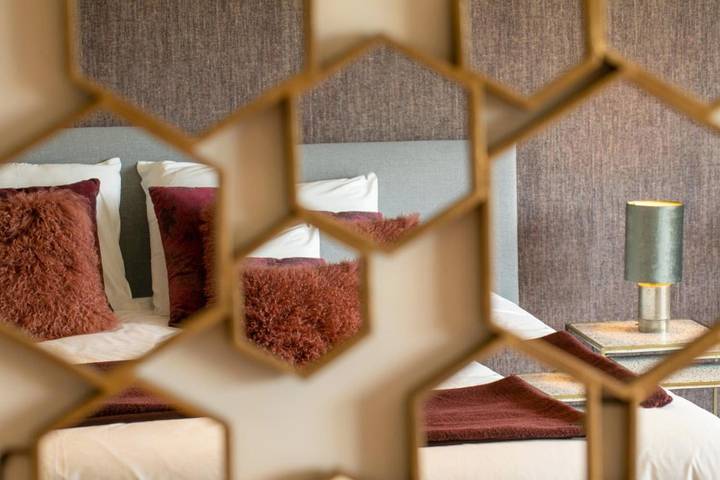 Location de vacances pour 2 personnes, avec terrasse ainsi que jardin et vue dans Roesbrugge-Haringe - 2