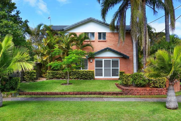 Holiday home for 7 people, with hot tub and terrace in Terrigal