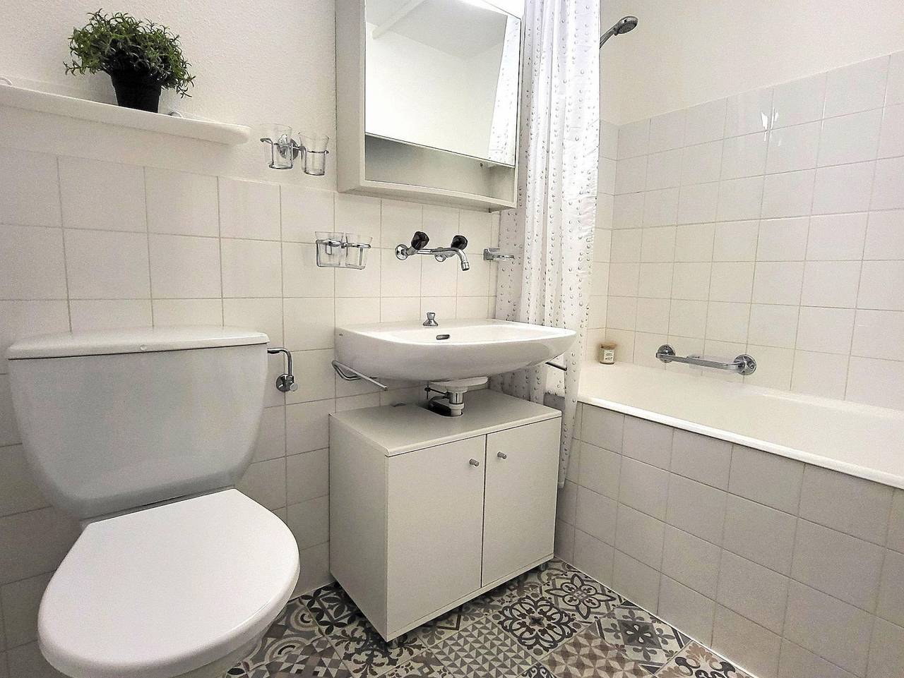 Ganze Ferienwohnung, Tgesa Sunnmatt 24 - 2 Zimmerwohnung - 4 Betten in Surses, Albula