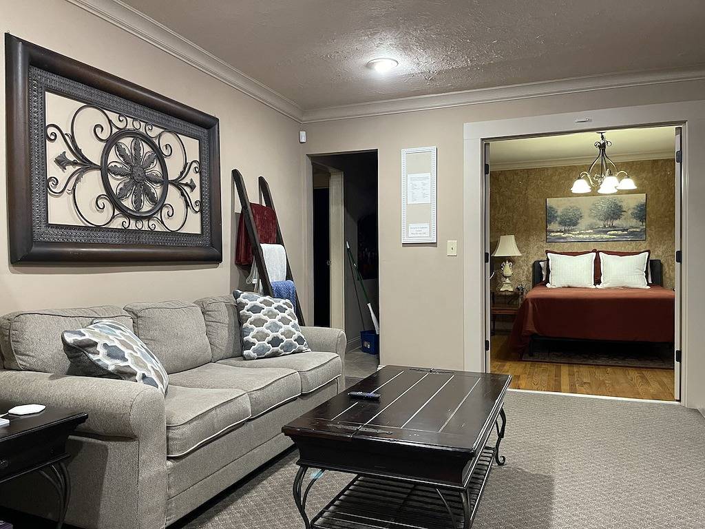 3 bd house Nearly on Ua campus. Lg private prkg area. in Tuscaloosa, Tuscaloosa County