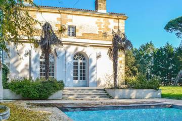 Gîte pour 12 personnes, avec sauna et jardin à Léognan