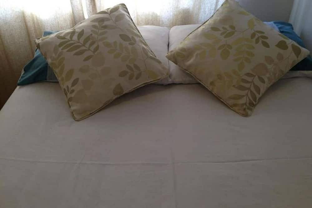 Chambre familiale confortable avec télévision, Wifi rapide gratuit, 3 couchages in Borough londonien de Hillingdon, Londres