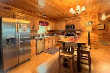 Glamping for 4 Guests in Shenandoah Valley, Virginia, Picture 1