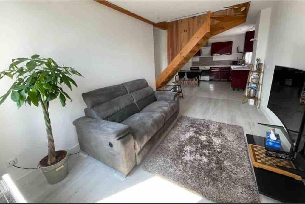 Appartement entier, Two-Bedroom Apartment in Villard-Bonnot, Isère