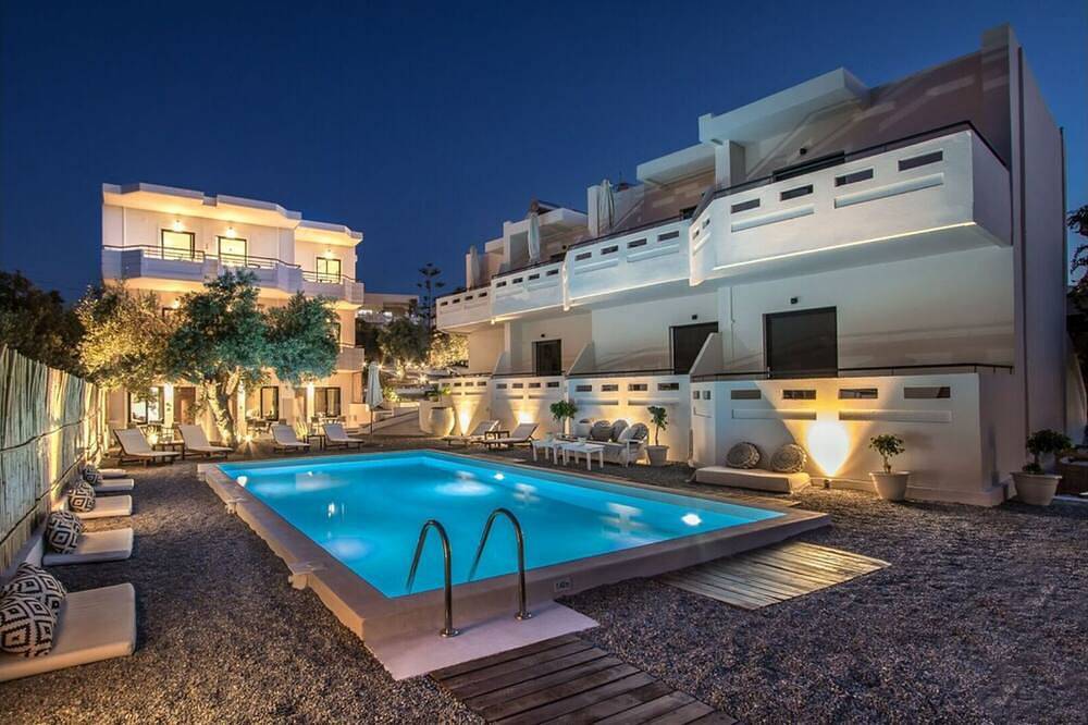 Spacious superior room in a peaceful environment in Daratsos, Region de Chania