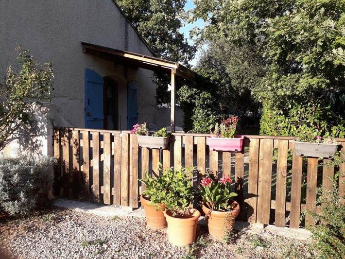 Appartement de vacances pour 2 personnes, avec piscine et jardin, animaux acceptés