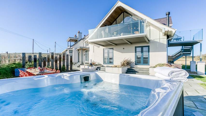 Holiday rental for 12 people, with Balcony and Sauna in Rhoscolyn