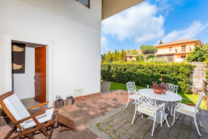 Holiday apartment for 4 people, with garden - 1