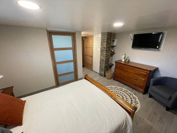 Gîte pour 7 personnes, avec sauna ainsi que vue et jardin à Chozeau - 4