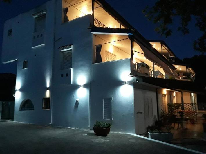 Appart’hôtel pour 3 personnes, avec balcon ainsi que vue et jardin